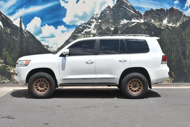 Used 2018 Toyota Land Cruiser AWD/4WD image 7