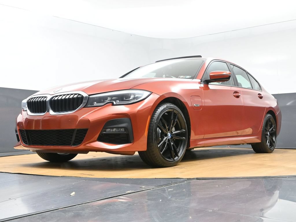 Used 2022 BMW 330e w/ M Sport Package RWD image 48