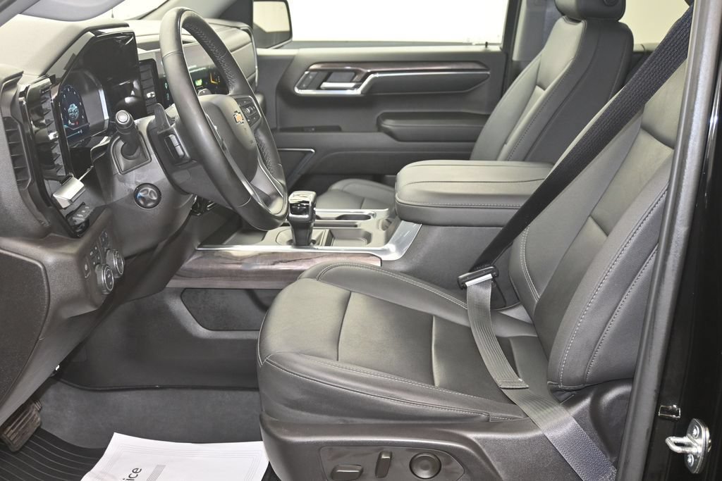 Certified 2023 Chevrolet Silverado 1500 LTZ w/ LTZ Premium Package AWD/4WD image 10