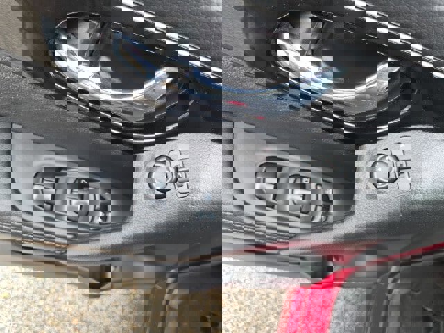 Used 2018 Nissan Rogue Sport SL w/ SL Premium Package image 16