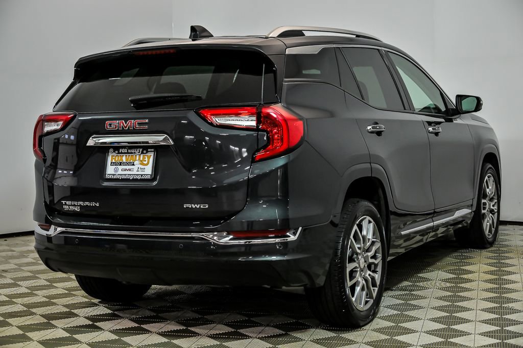 Used 2022 GMC Terrain Denali w/ Denali Premium Package image 7