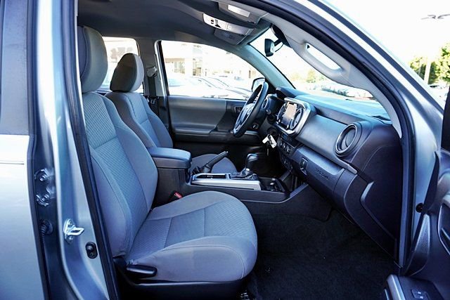 Used 2022 Toyota Tacoma SR5 RWD image 12