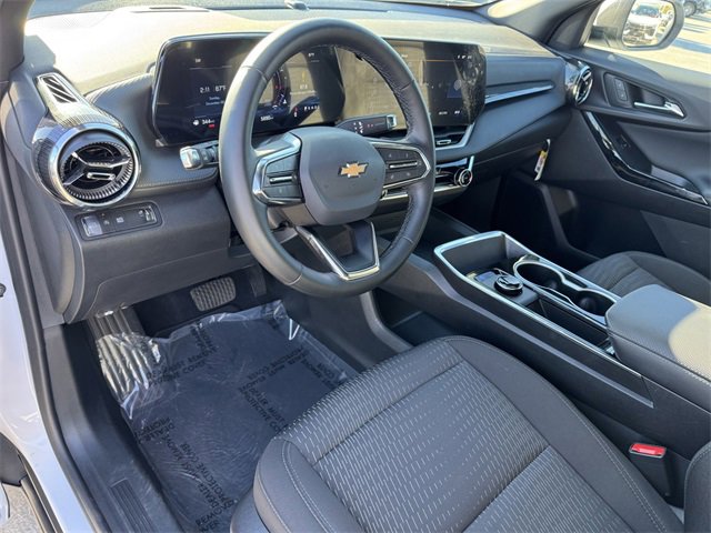 Used 2026 Chevrolet Equinox LT image 9