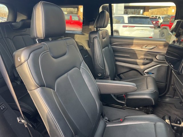 Used 2023 Jeep Grand Cherokee L Overland w/ Rear Seat Video Group I image 29