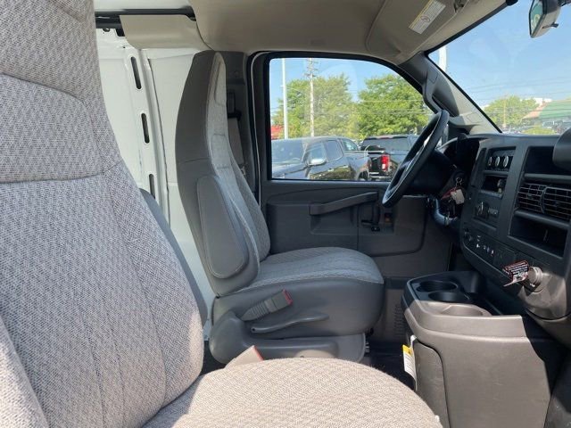 New 2025 GMC Savana 2500 Extended w/ Driver Convenience Package image 9