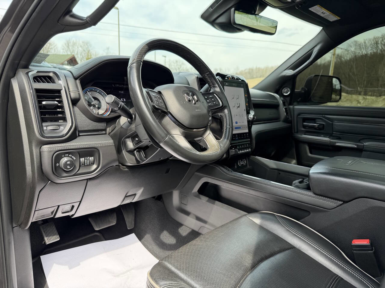 Used 2022 RAM 3500 Limited image 27