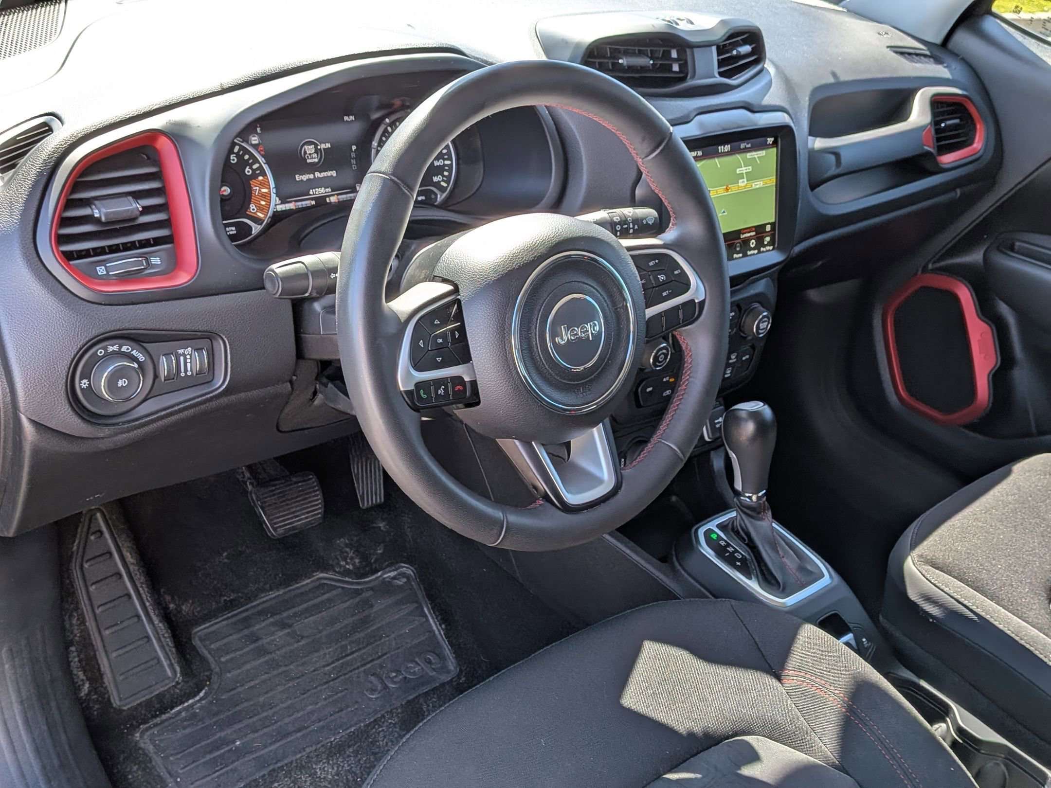 Used 2023 Jeep Renegade Trailhawk AWD/4WD image 15