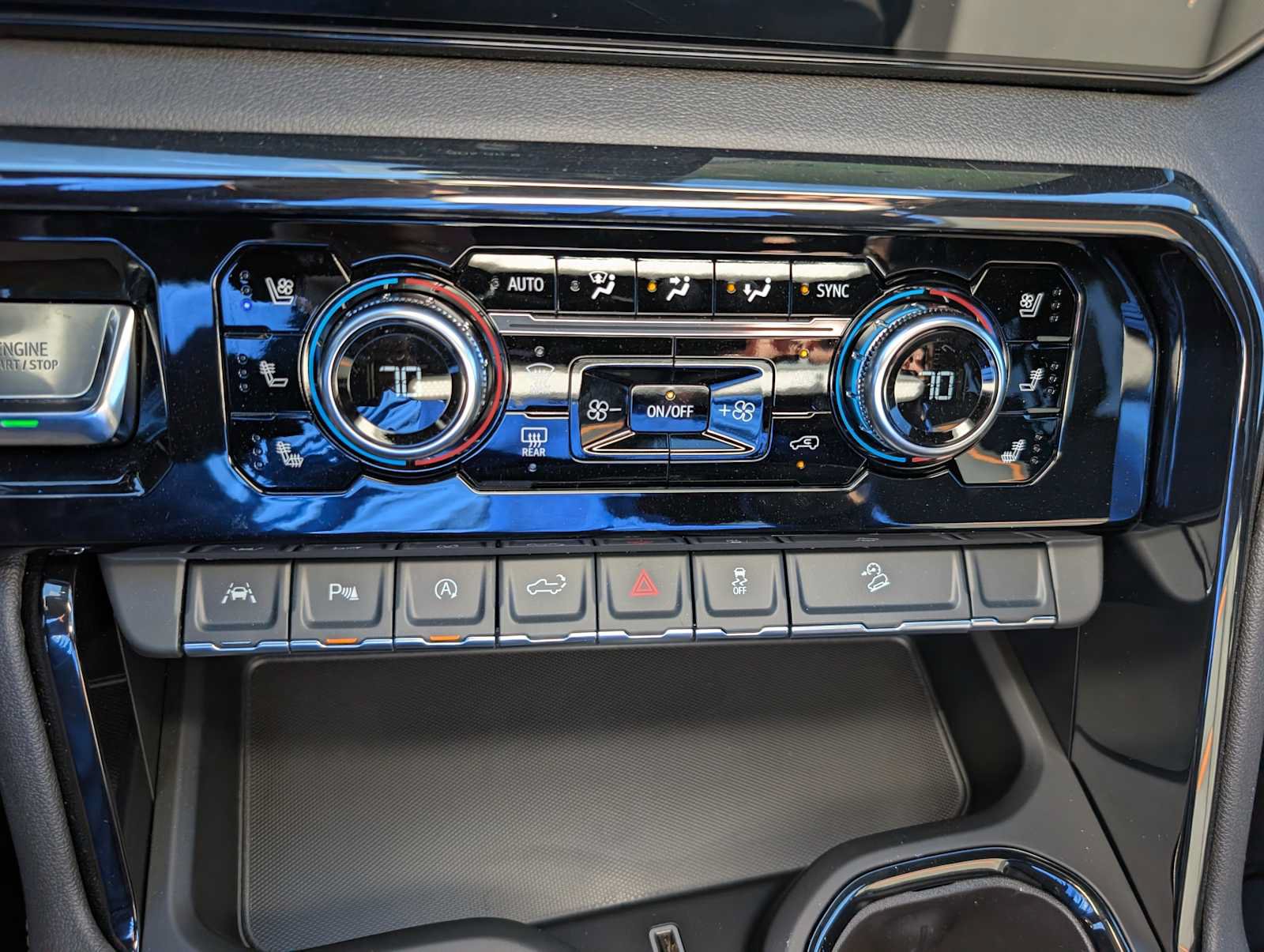New 2026 GMC Sierra 1500 AT4 w/ AT4 Premium Package AWD/4WD image 28