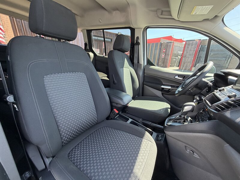Used 2023 Ford Transit Connect XLT w/ Trailer Tow Package FWD image 15