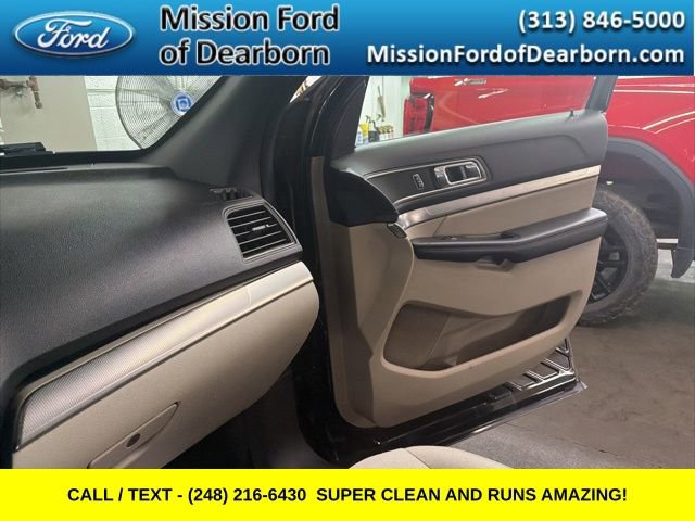 Used 2019 Ford Explorer XLT AWD/4WD image 30