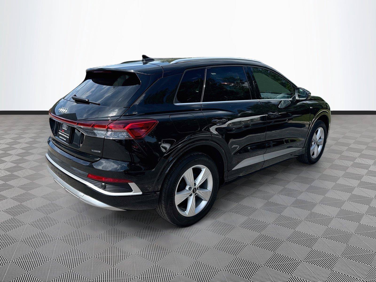 Used 2023 Audi Q4 e-tron Premium Plus w/ Premium Plus AWD/4WD image 7