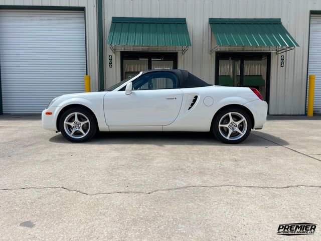 Used 2003 Toyota MR2 Spyder image 5