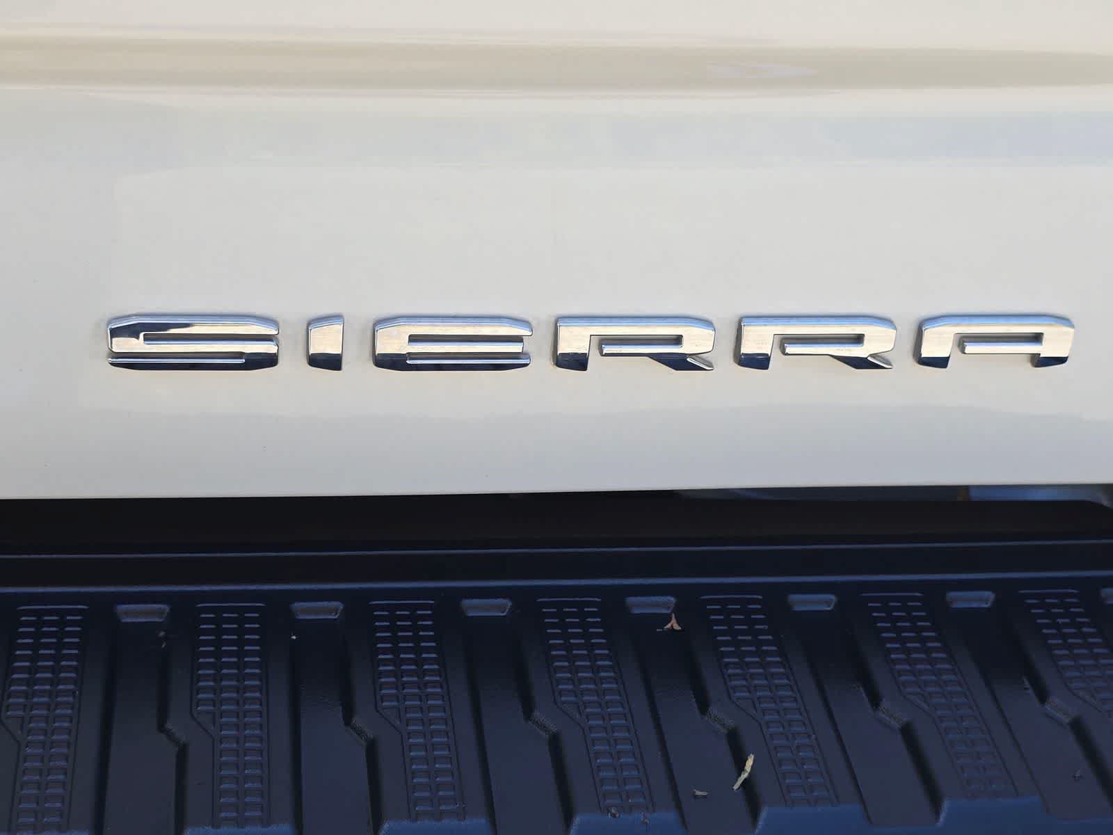 Used 2023 GMC Sierra 1500 Denali w/ Denali Reserve Package AWD/4WD image 6