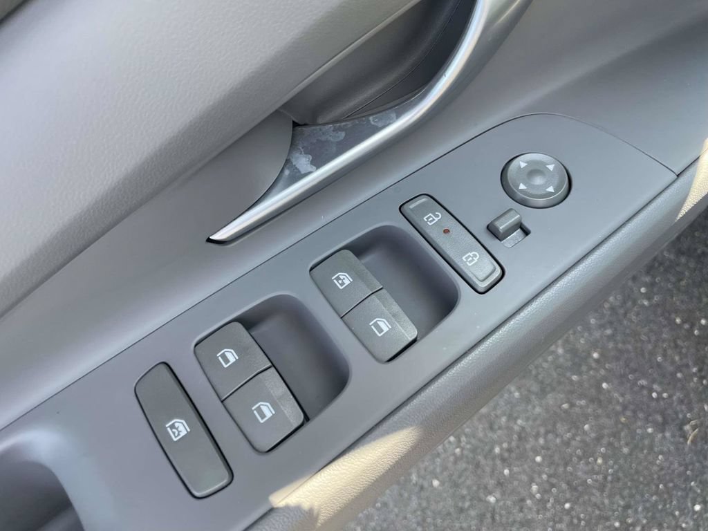 Certified 2024 Hyundai Elantra SEL FWD image 15