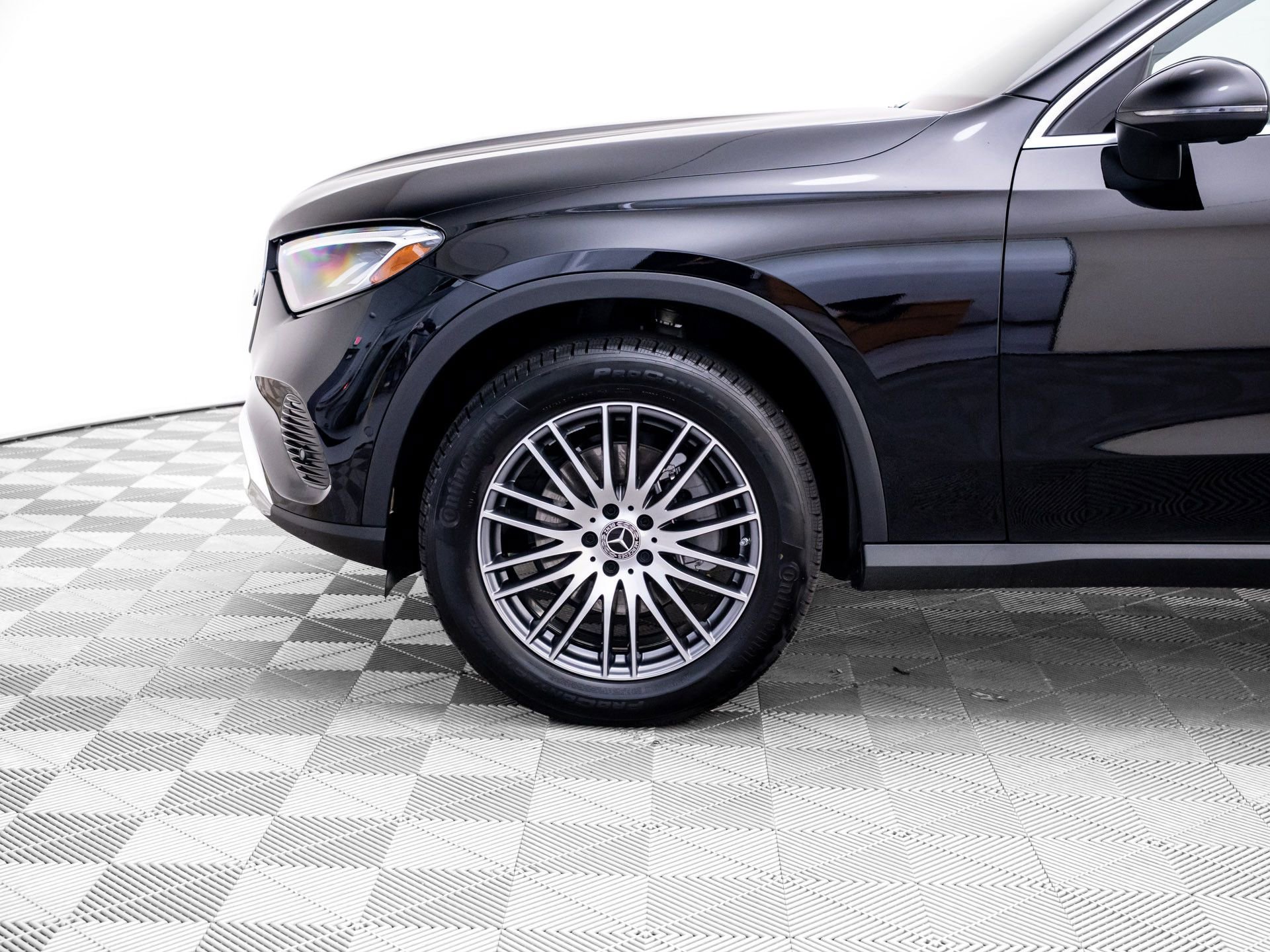 Used 2024 Mercedes-Benz GLC 300 4MATIC image 37