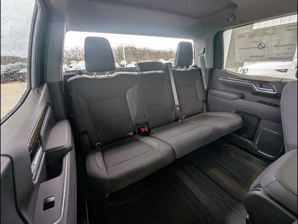 New 2026 GMC Sierra 1500 SLE image 17