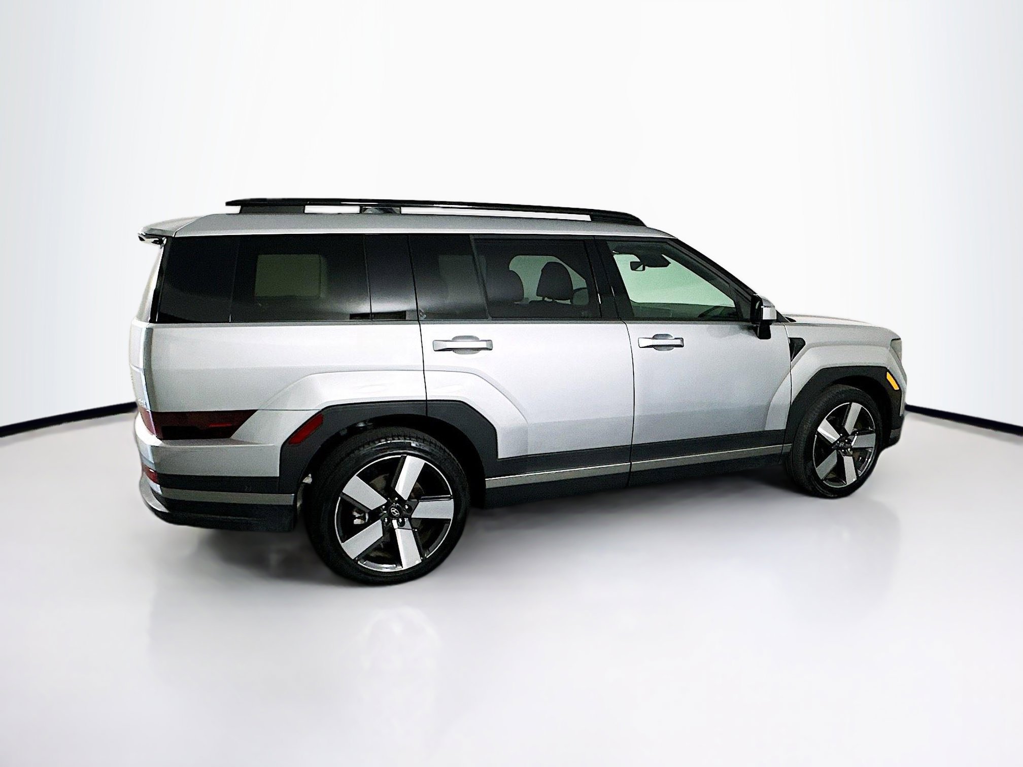 Used 2025 Hyundai Santa Fe Limited image 10