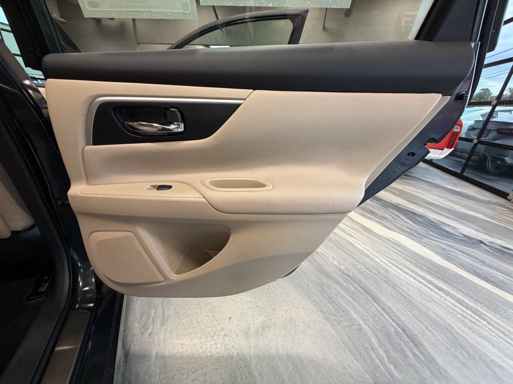 Used 2017 Nissan Altima 3.5 SL w/ 3.5SL Technology Package FWD image 45