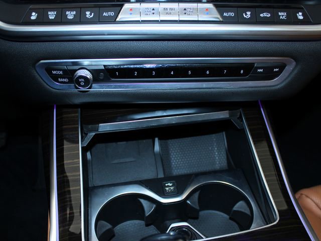 Used 2020 BMW X7 xDrive40i w/ Premium Package image 15