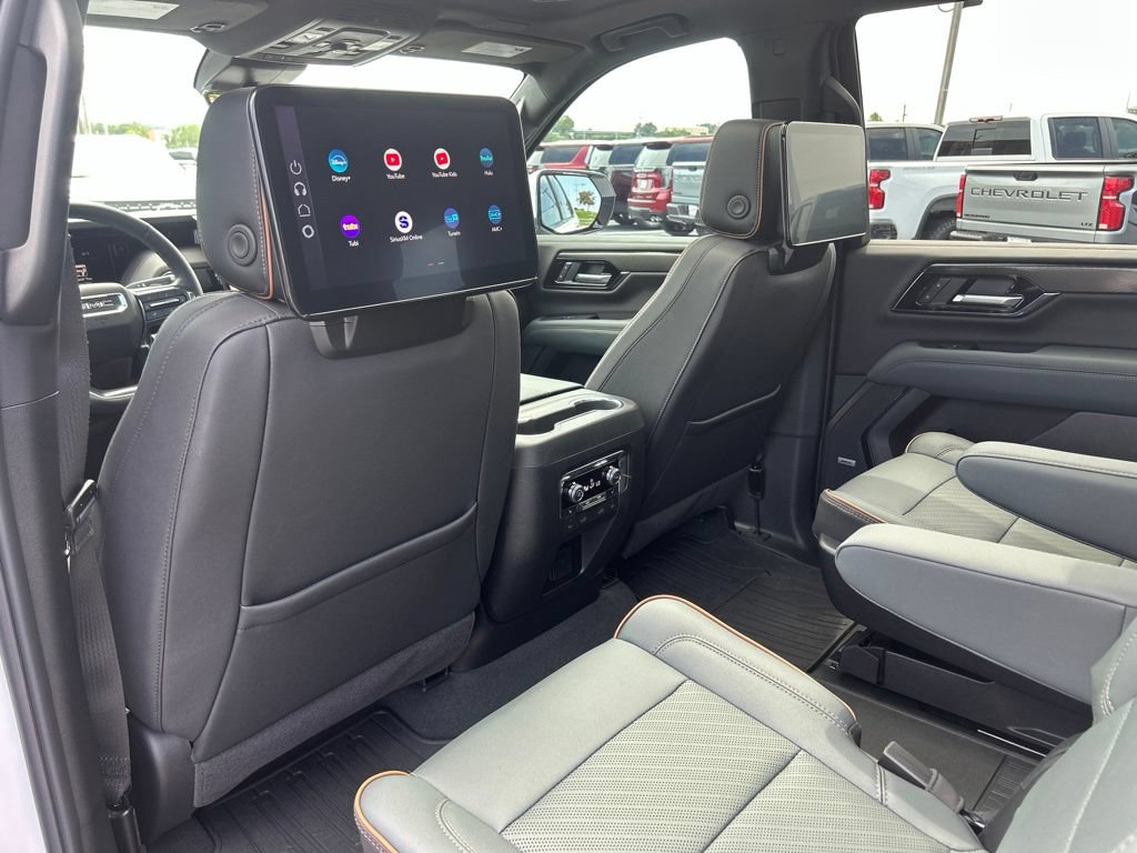 Used 2025 GMC Yukon AT4 w/ AT4 Premium Plus Package AWD/4WD image 46