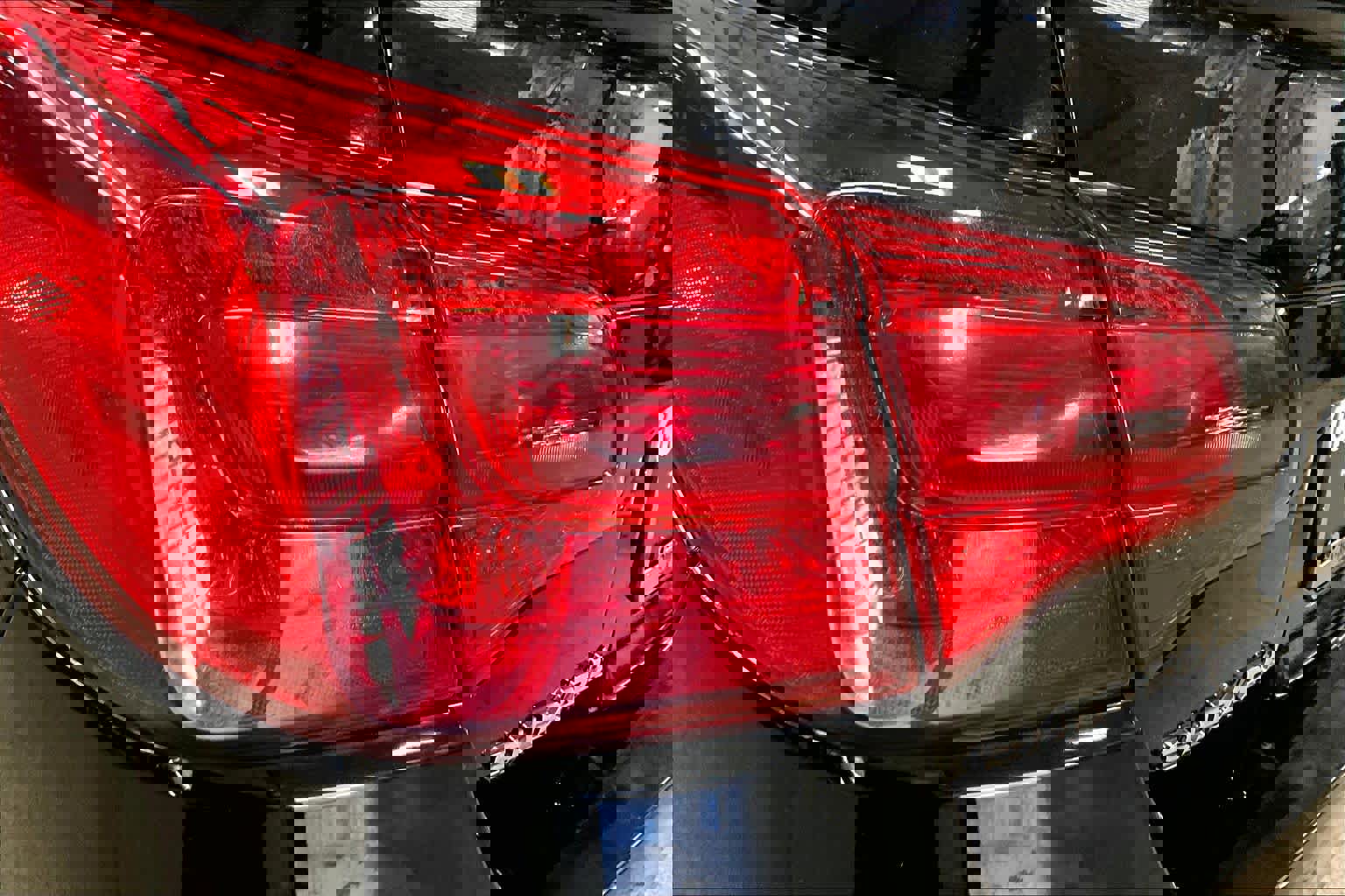 Used 2017 Subaru Legacy 2.5i Limited image 29