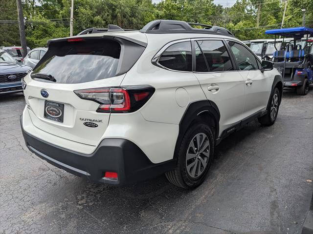Used 2023 Subaru Outback Premium AWD/4WD image 5