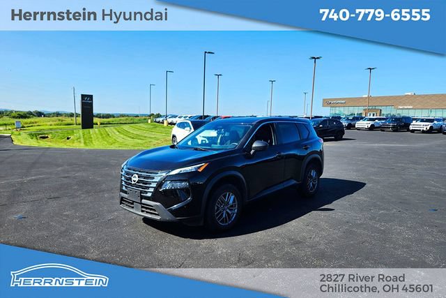 Used 2024 Nissan Rogue S AWD/4WD image 3