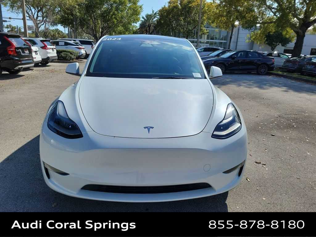 Used 2024 Tesla Model Y Long Range image 3
