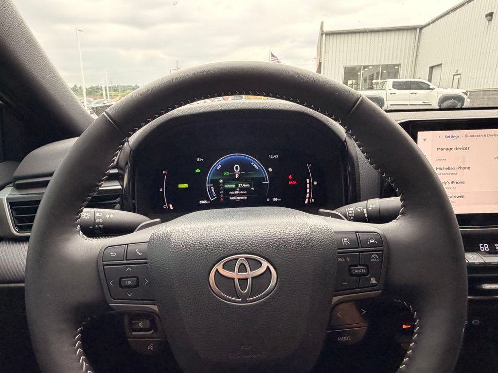Used 2026 Toyota Camry Hybrid w/ Multimedia Upgrade Package AWD/4WD image 3