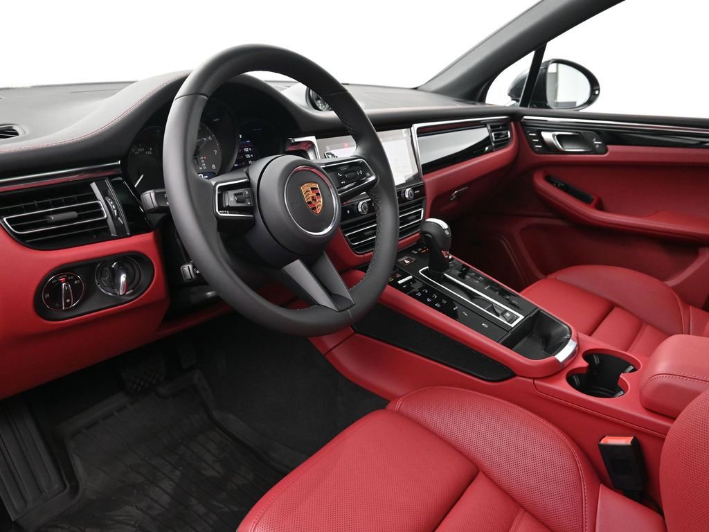 New 2026 Porsche Macan S image 4