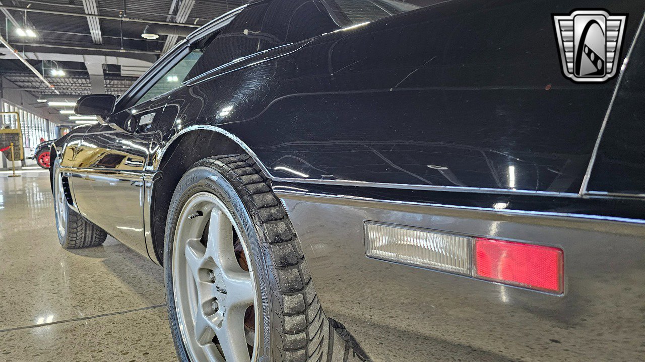 Used 1994 Chevrolet Corvette Convertible image 12