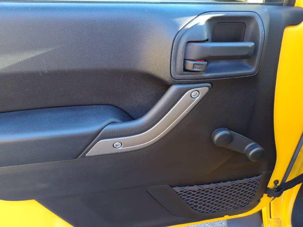 Used 2015 Jeep Wrangler Sport AWD/4WD image 11