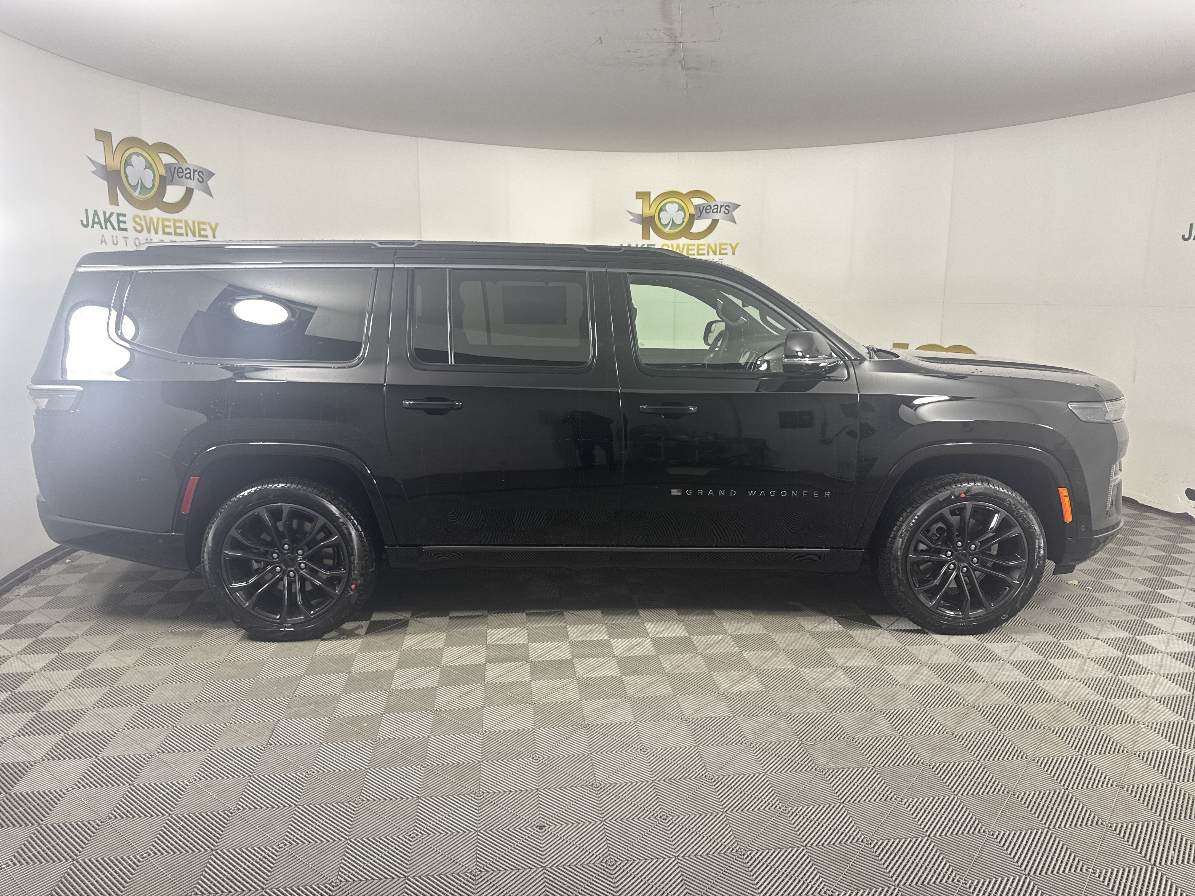 New 2026 Jeep Grand Wagoneer L Summit AWD/4WD image 11