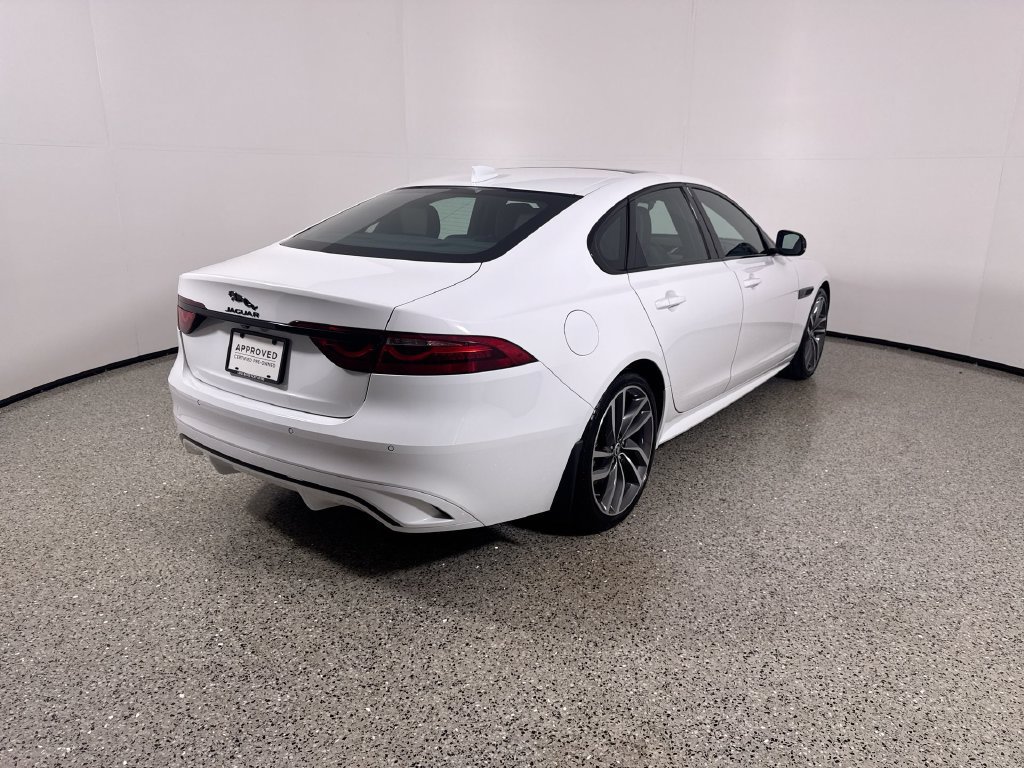 Used 2024 Jaguar XF R-Dynamic SE AWD/4WD image 8