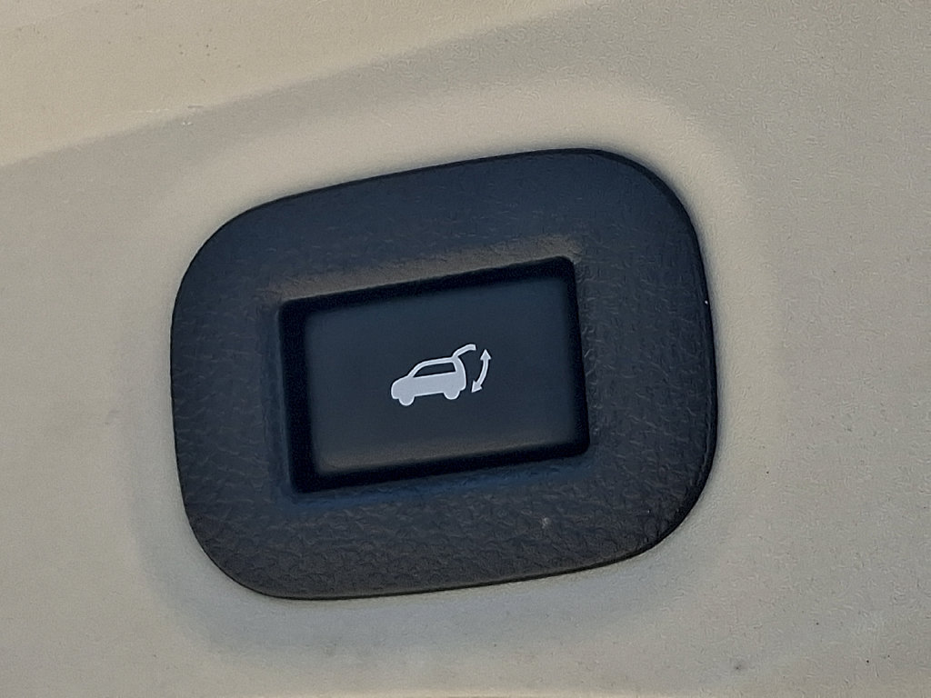 Used 2020 Nissan Rogue SV FWD image 29