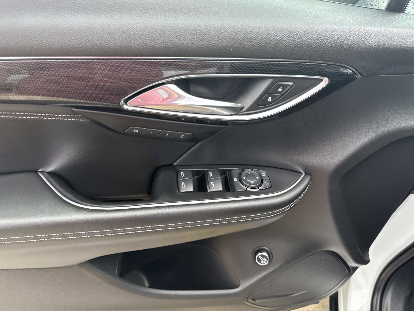 Used 2022 Buick Envision Essence w/ Sport Touring Package image 19