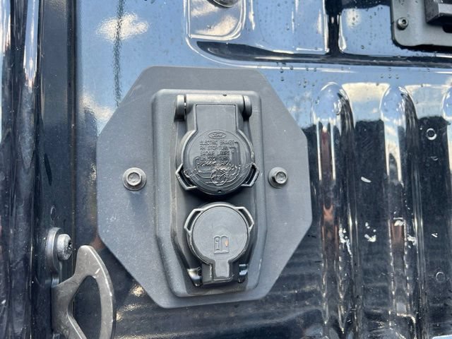 Used 2022 Ford F250 Limited AWD/4WD image 17