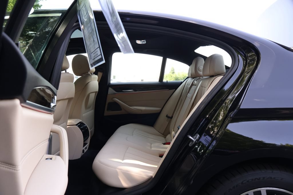 Used 2023 BMW 530i w/ Premium Package RWD image 46