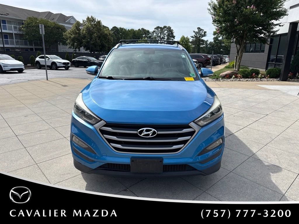 Used 2017 Hyundai Tucson SE Plus AWD/4WD image 2