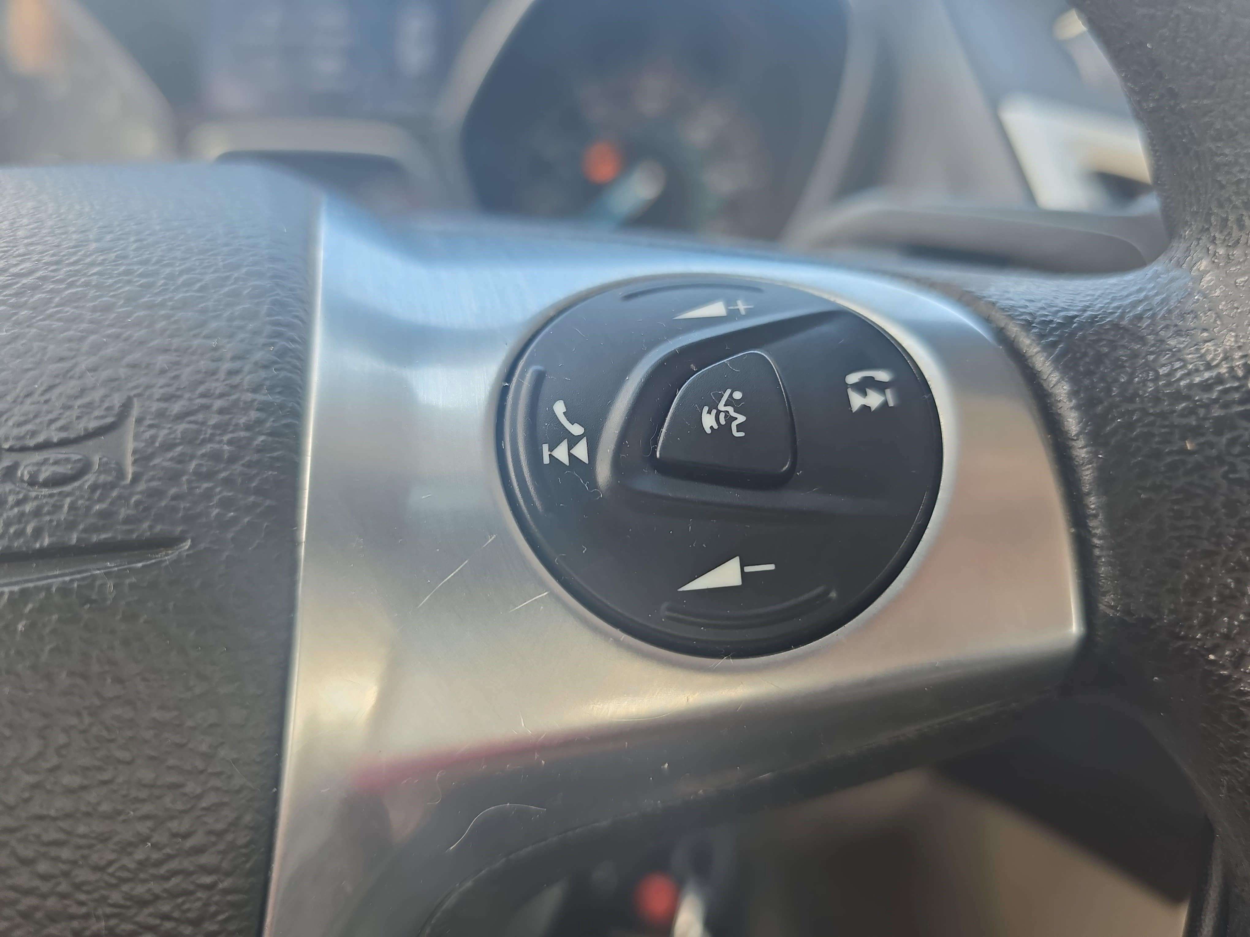 Used 2014 Ford Focus SE FWD image 17