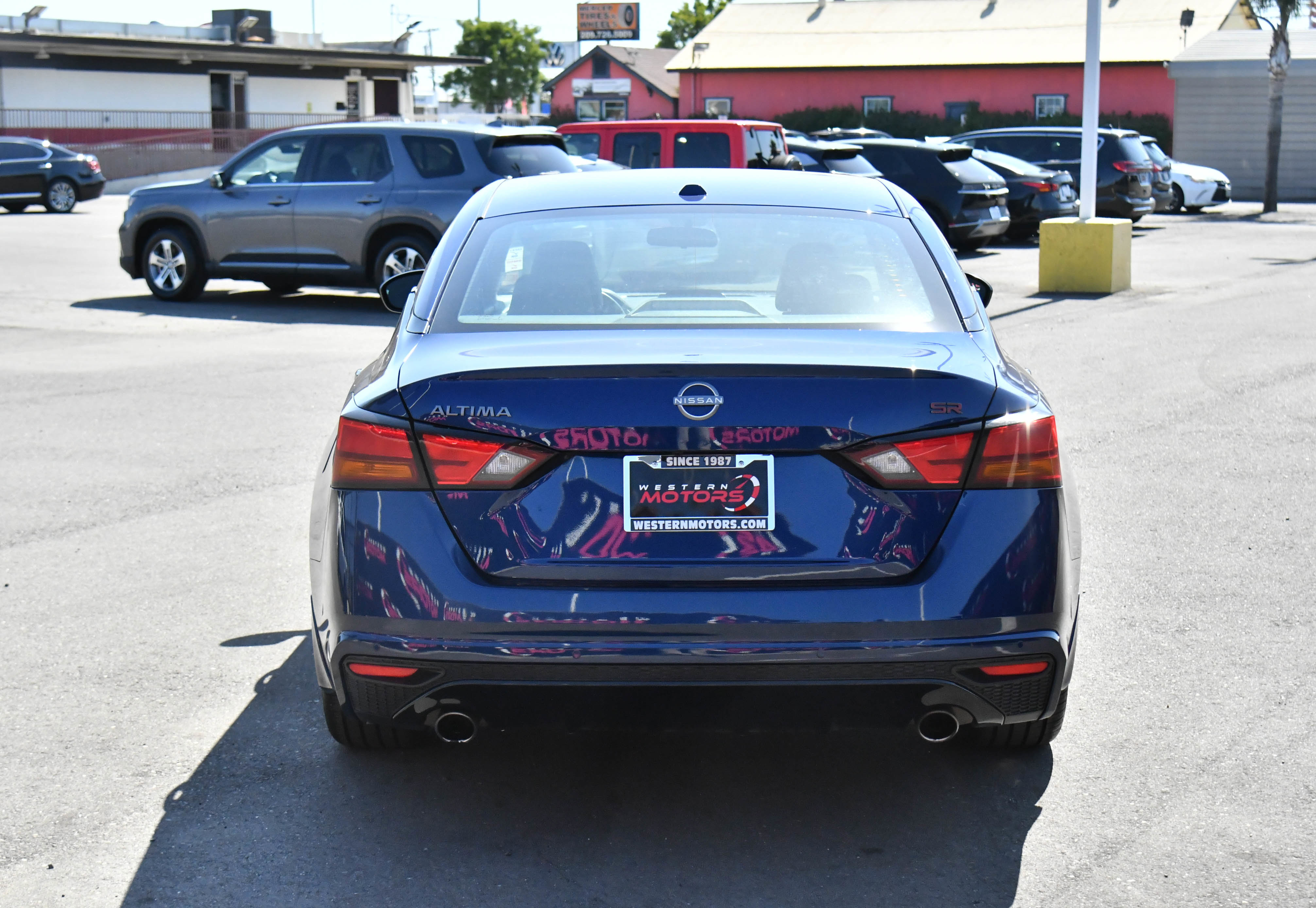 Used 2024 Nissan Altima 2.5 SR FWD image 7