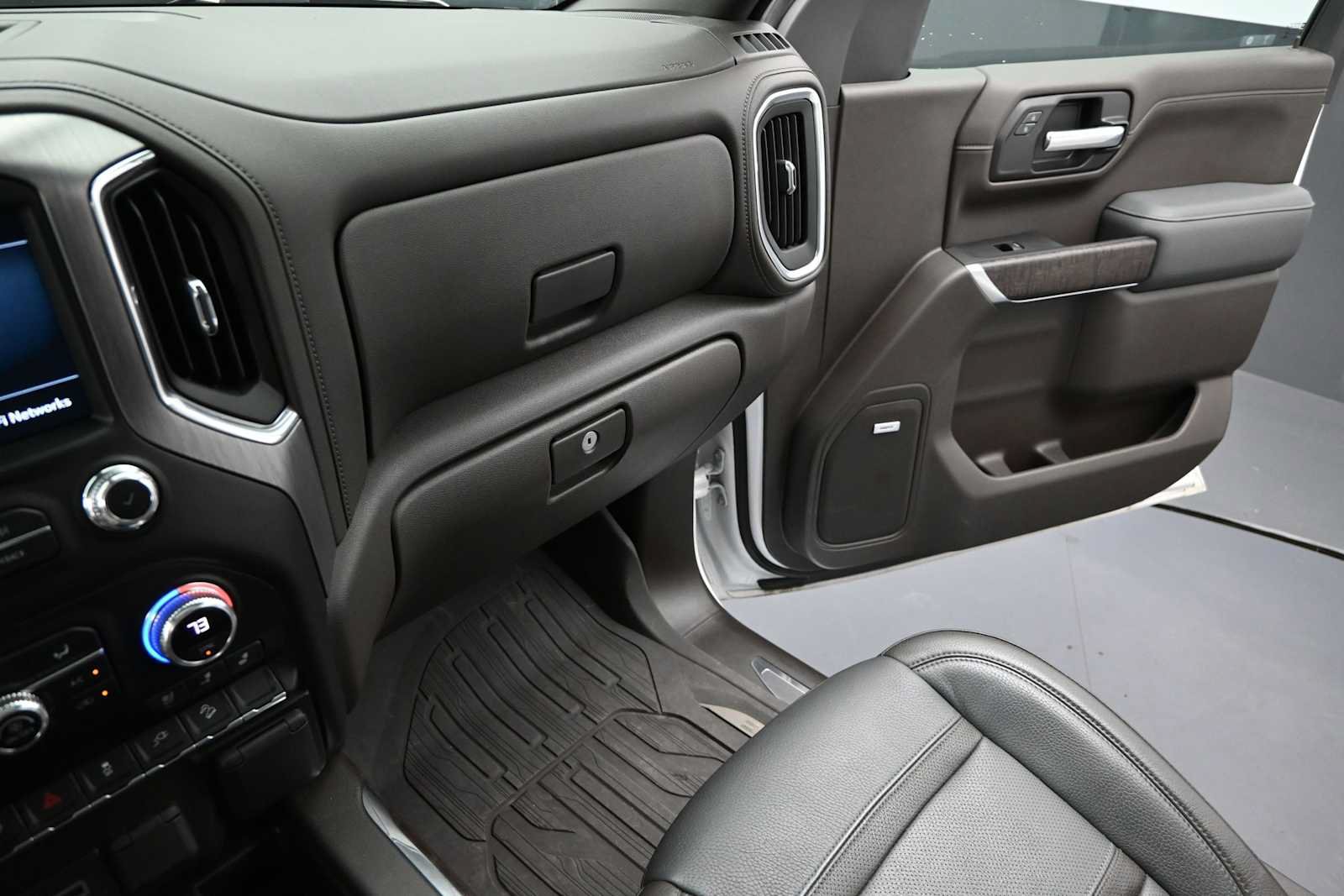 Used 2021 GMC Sierra 1500 Denali w/ Driver Alert Package II AWD/4WD image 24