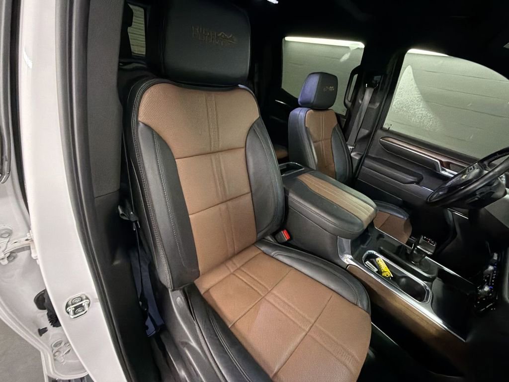 Certified 2024 Chevrolet Silverado 1500 High Country w/ Technology Package image 29