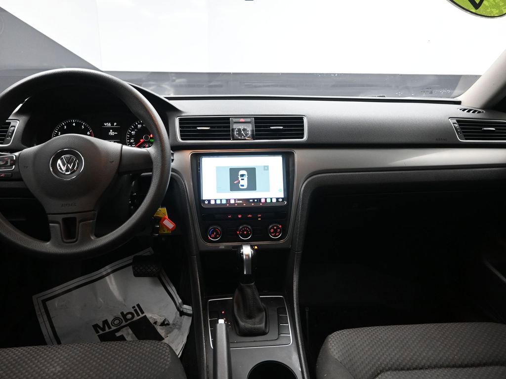 Used 2014 Volkswagen Passat 1.8T S image 24