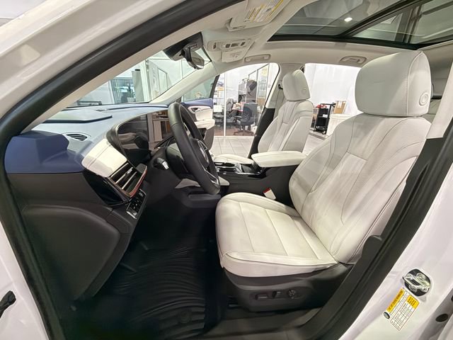 Certified 2025 Buick Envision Avenir image 10