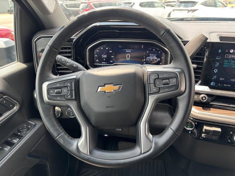 Used 2025 Chevrolet Silverado 2500 LT w/ Convenience Package AWD/4WD image 14