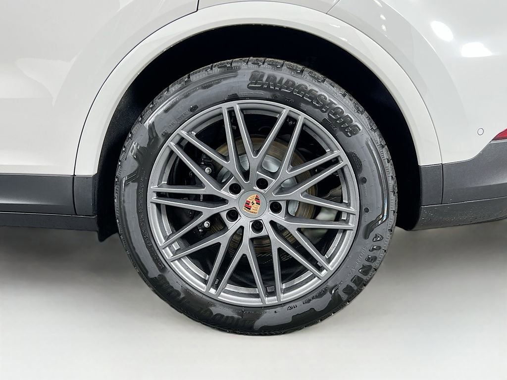 New 2026 Porsche Cayenne image 33