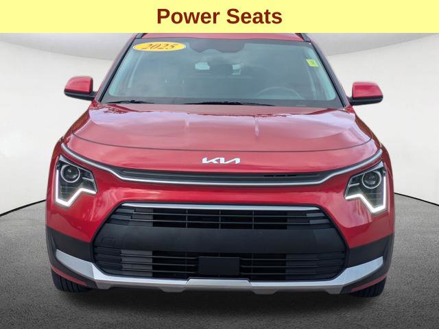 Used 2025 Kia Niro EX FWD image 11