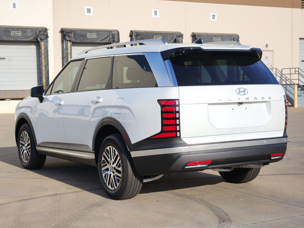 New 2027 Hyundai Palisade SEL FWD image 3