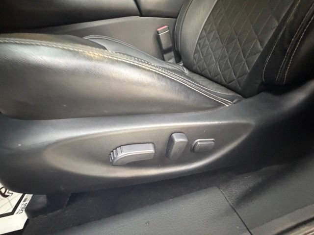 Used 2016 Nissan Maxima Platinum FWD image 29